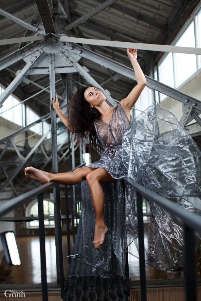 Dancing. PH: Ню фотограф Alexander Grinn., 