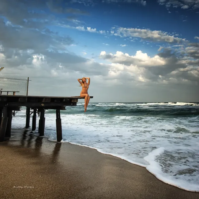 Девушка и море, 