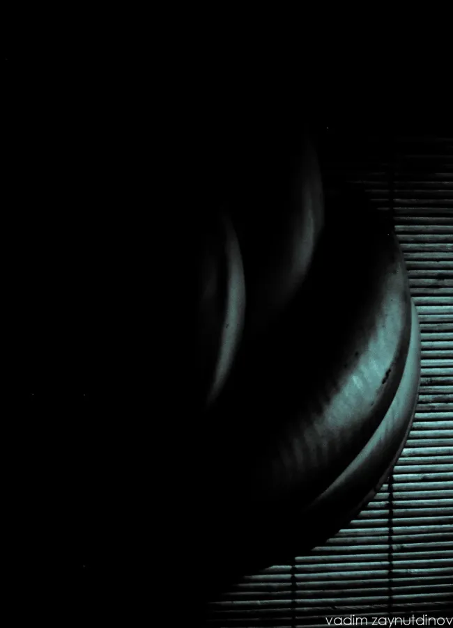 Эротишное в связке бананов, 