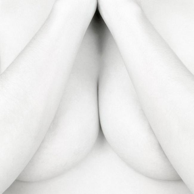 то ли руки то ли ноги, сиськи