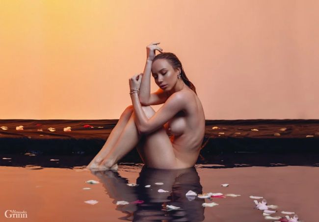 MD: Марина Гурская. PH: Ню фотограф Alexander Grinn., 