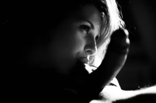 Ню, Черно белое