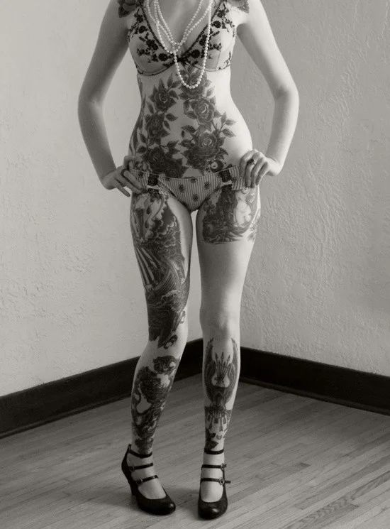 Ню #белье ЧерноБелое маленькиесиськи ноги, белье, маленькиесиськи