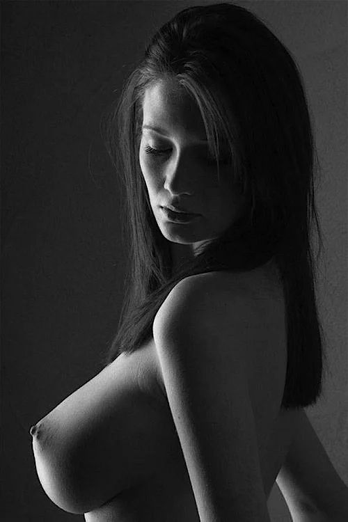 Ню #брюнетки #сиськи #ЧерноБелое #ЧерноБелое, Брюнетки, сиськи