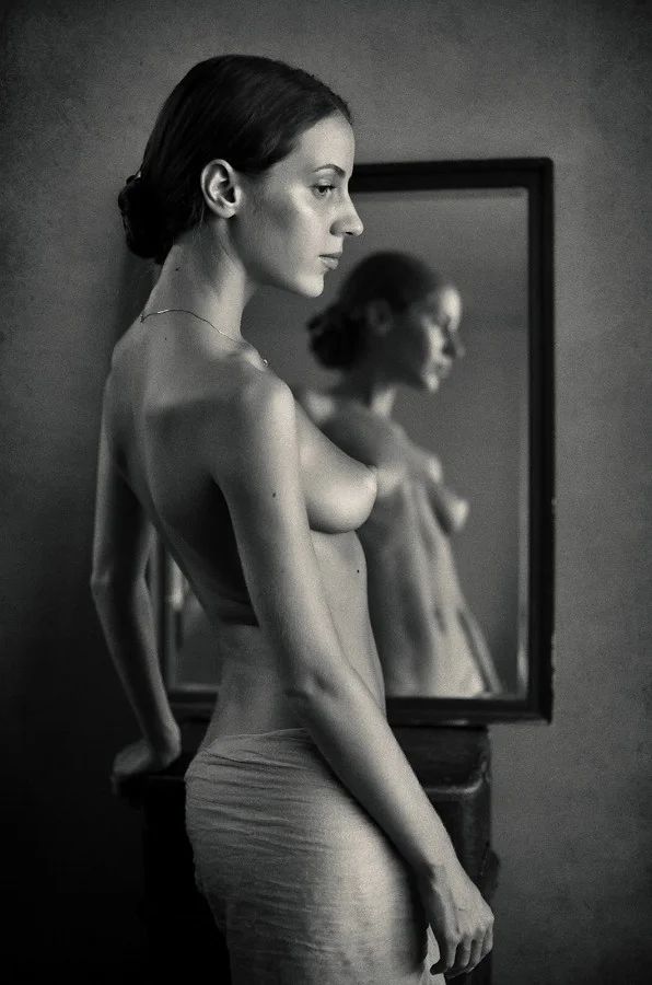 Ню #брюнетки#горячее#ЧерноБелое#глаза, Брюнетки