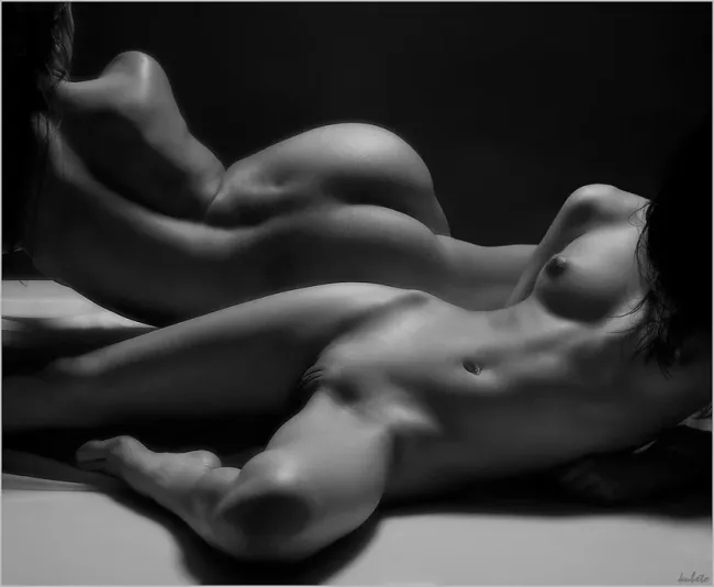 Ню #ЧерноБелое, Черно белое