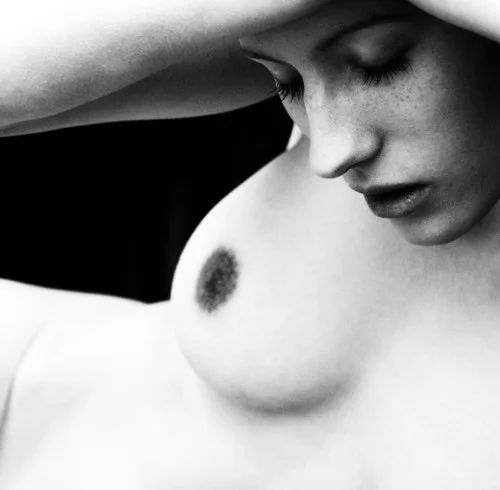 Ню #ЧерноБелое #секси #сиськи #горячее, сиськи