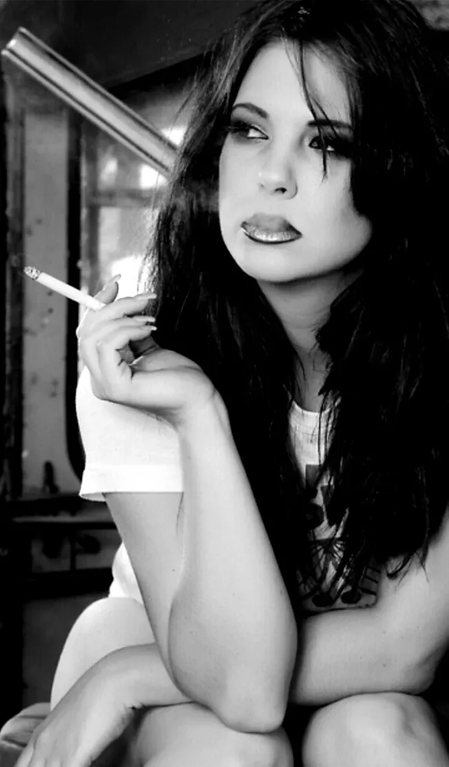 Ню #идеальные, Черно белое