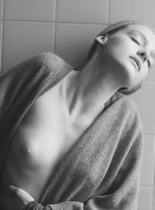 Ню #идеальные, Черно белое