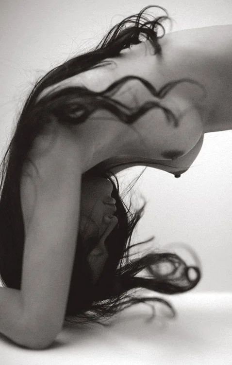 Ню #идеальные, 