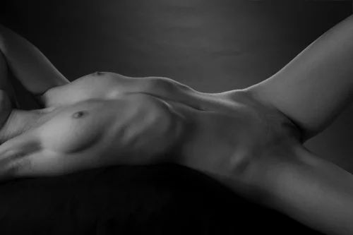 Ню #идеальные, 