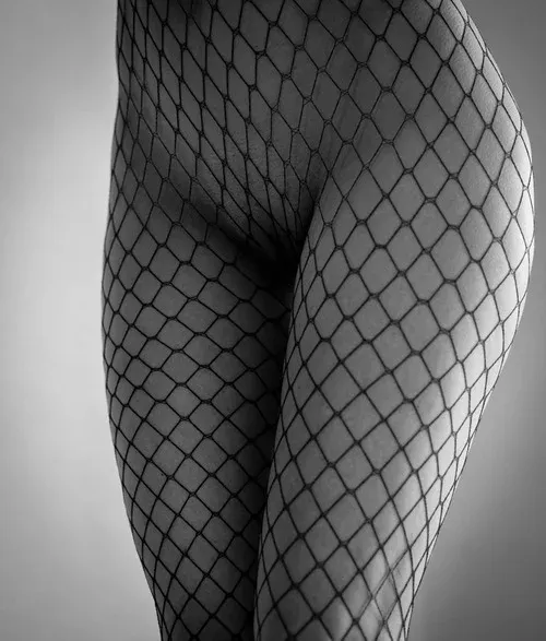 Ню #идеальные, Черно белое