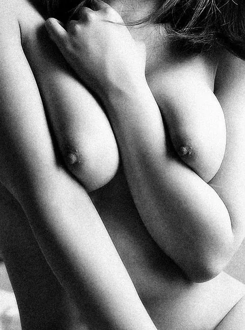 Ню #идеальные, Черно белое