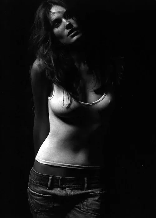 Ню #идеальные, Черно белое