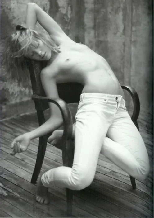 Ню #идеальные, Черно белое