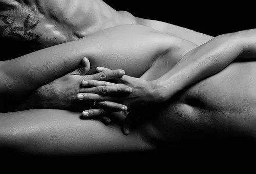 Ню #идеальные, Черно белое