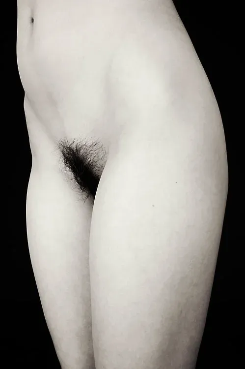 Ню #идеальные, Черно белое