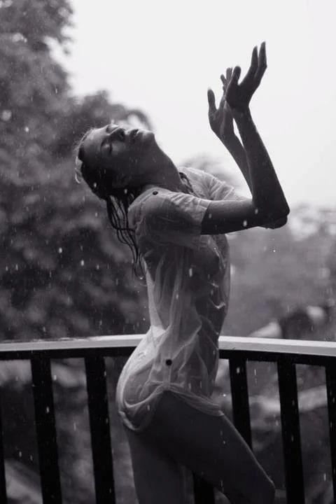 Ню #мокрая #горячее #ЧерноБелое, мокрая