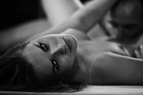 Ню ПростоИдеально, Черно белое