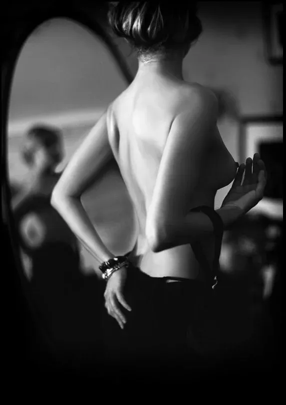 Ню ПростоИдеально, Черно белое