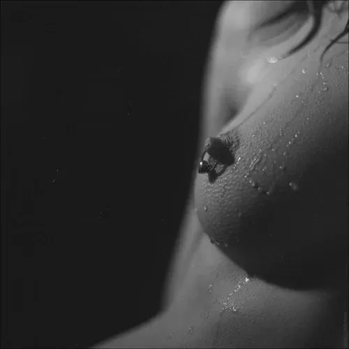 Ню #секси #ЧерноБелое #мокрая, мокрая