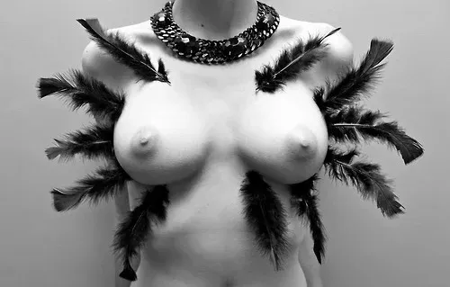 Ню сиськи , ЧерноБелое, сексиpumamynx, большиеtits, Черно белое, сиськи, сиськи