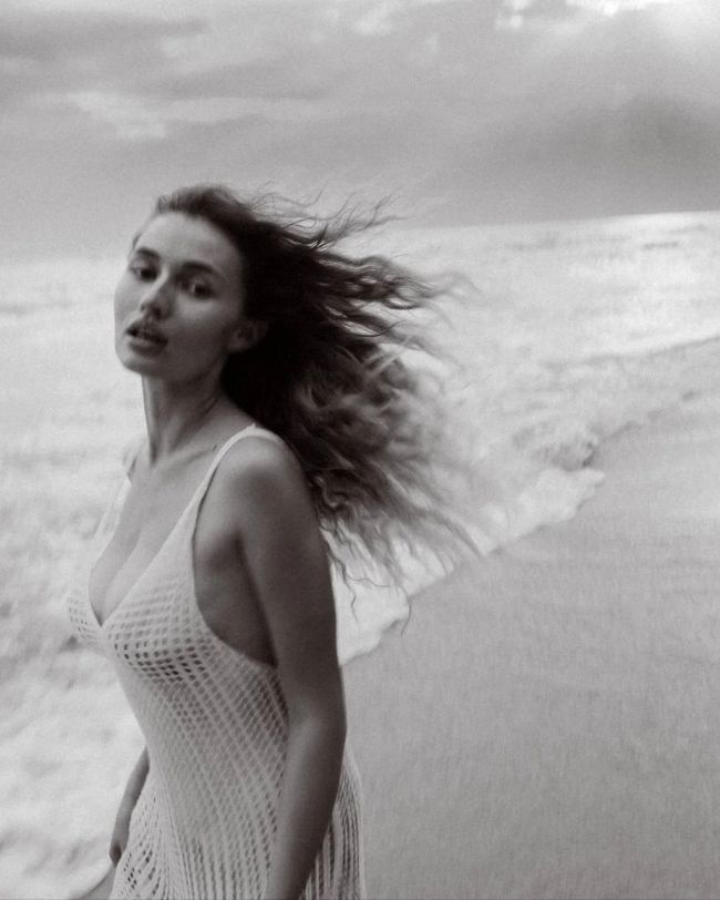 Photographer Akinto., 