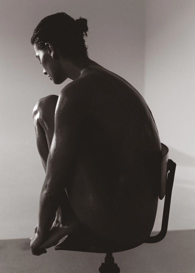 Photographer Алексей Бурцев. ph: Алексей Бурцев. instagram.com/alekseyburcev., Erotique