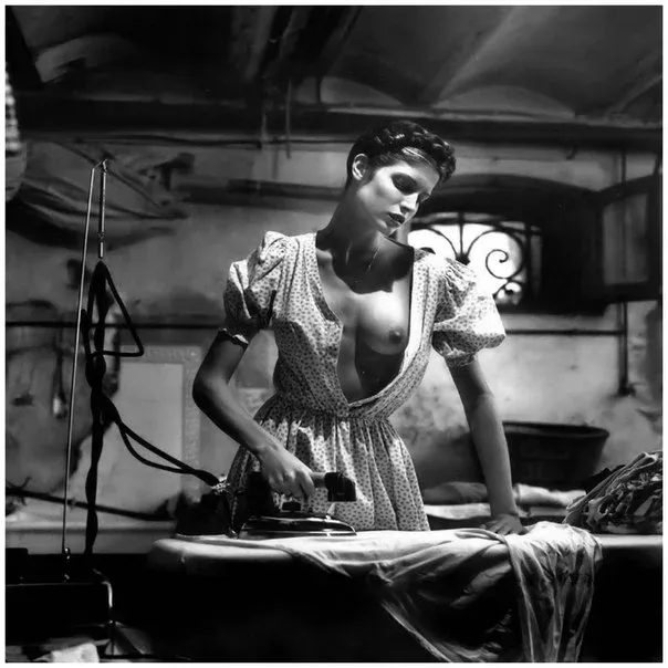 Photographer Helmut Newton, Erotique