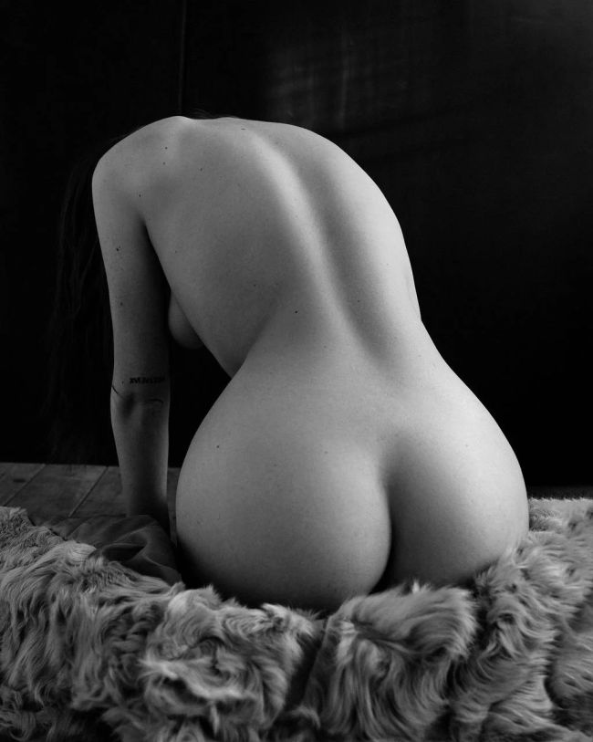 Photographer OBSCUR., Erotique