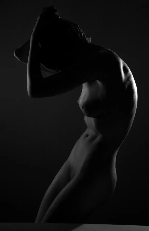 под снегом, под снегом,