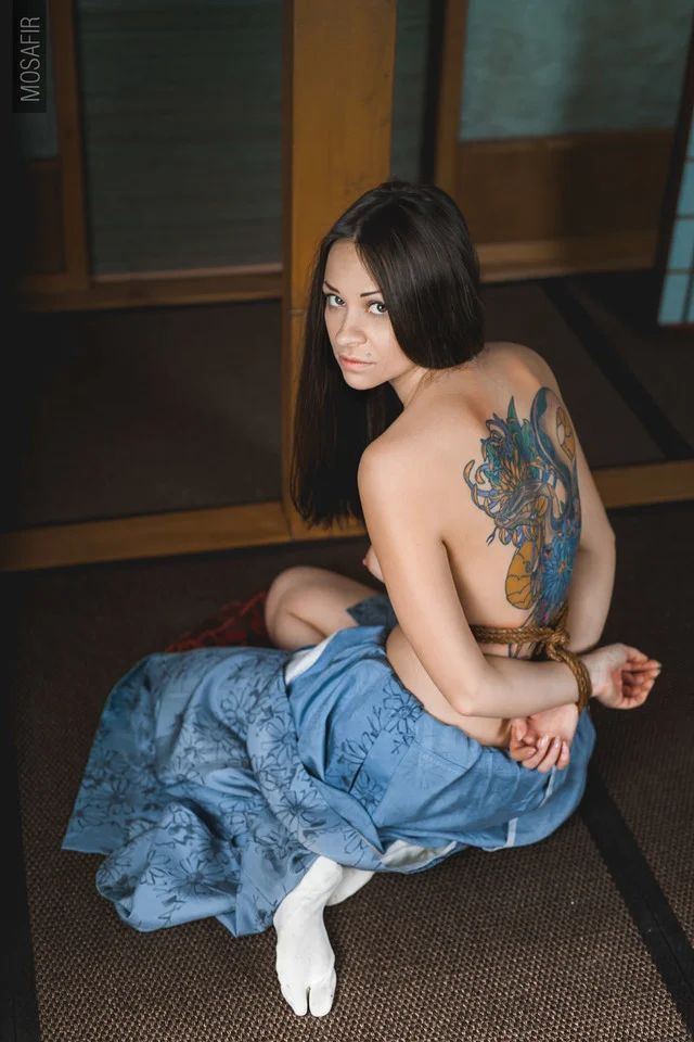 Shibari: "Tattoo model", 
