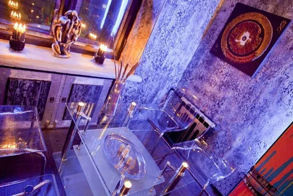 В чудесную комнату на подселение, ищу девушку без вредных привычек и без аллергии на кошек. Квартира двухкомнатная, пять минут пешком от метро Серпуховская, в квартире есть все:) цена 20 тыс., Erotique