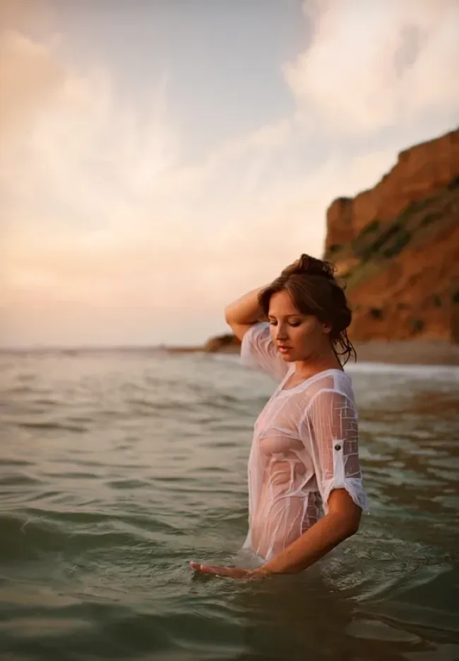 Купальщица, Купальщица,