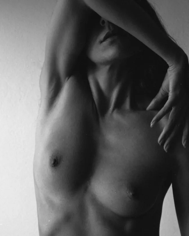 Model Linartica., Erotique