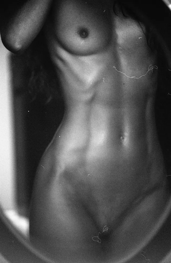 Model Linartica., Erotique