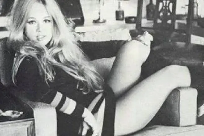 Ню :?===, Черно белое Ню :?===, Черно белое