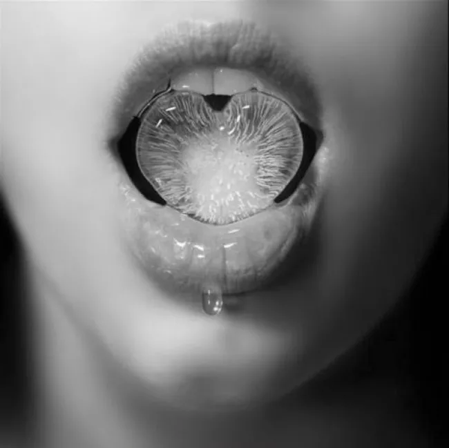 Ню #горячее #секси #ЧерноБелое, губы