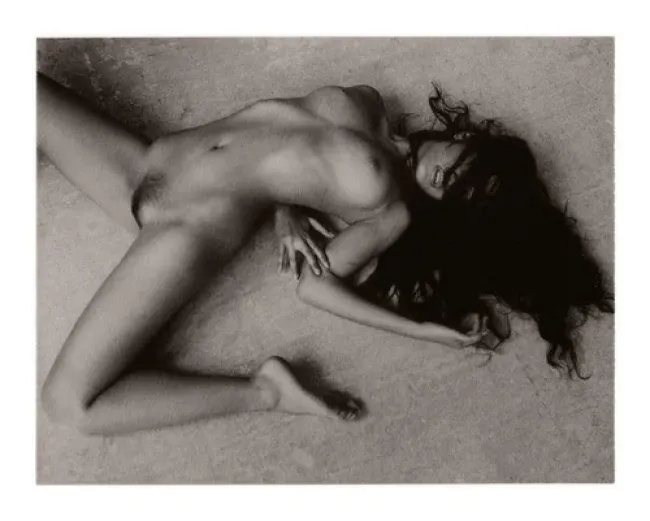 Ню #идеальные, Черно белое