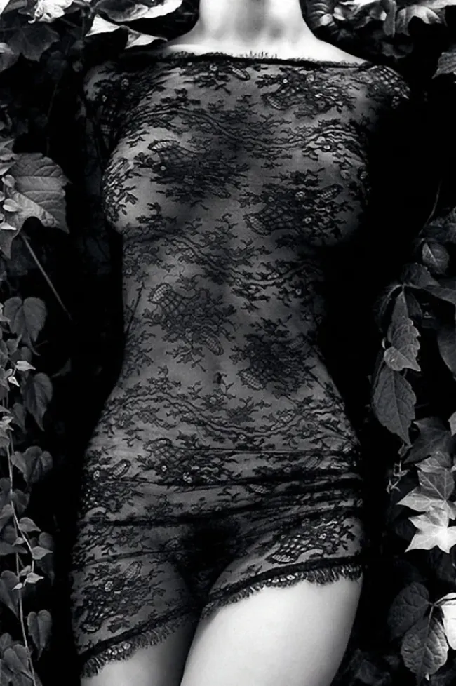 Ню #идеальные, Черно белое