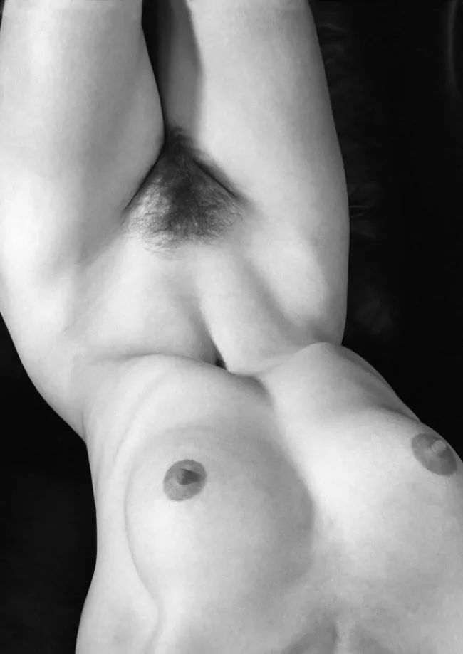 Ню #идеальные, Черно белое