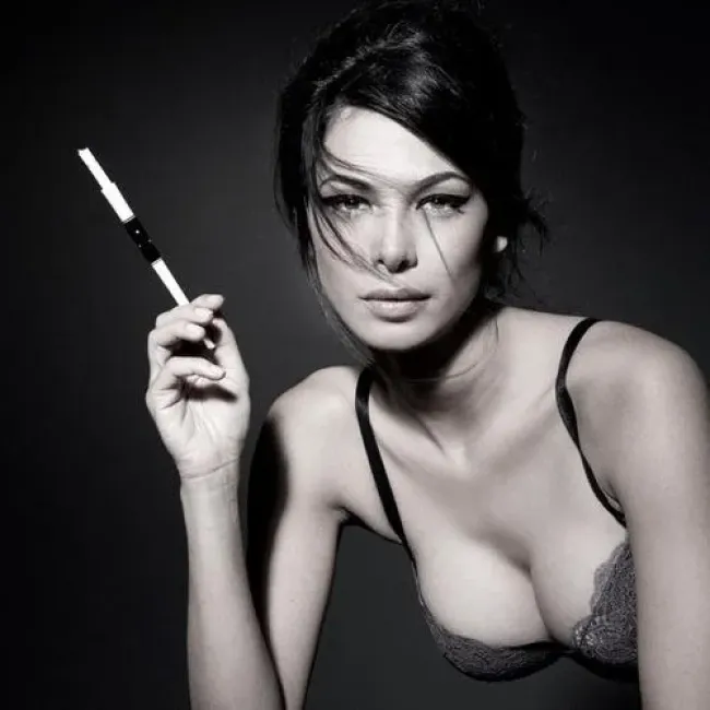 Ню ПростоИдеально, красивое, , сигарета