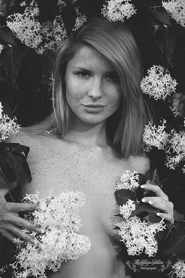 photographer Galina Zhizhikina, Erotique