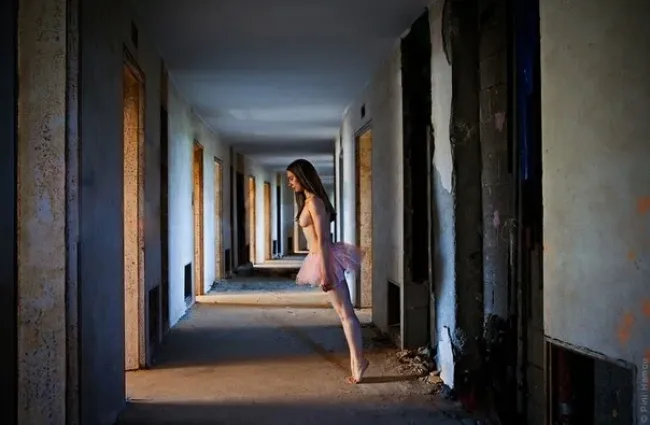 Photographer Pini Hamou, Erotique