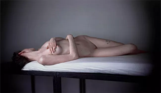 Photographer Richard Learoyd. Phie nude front, 2011., Erotique Photographer Richard Learoyd. Phie nude front, 2011., Erotique