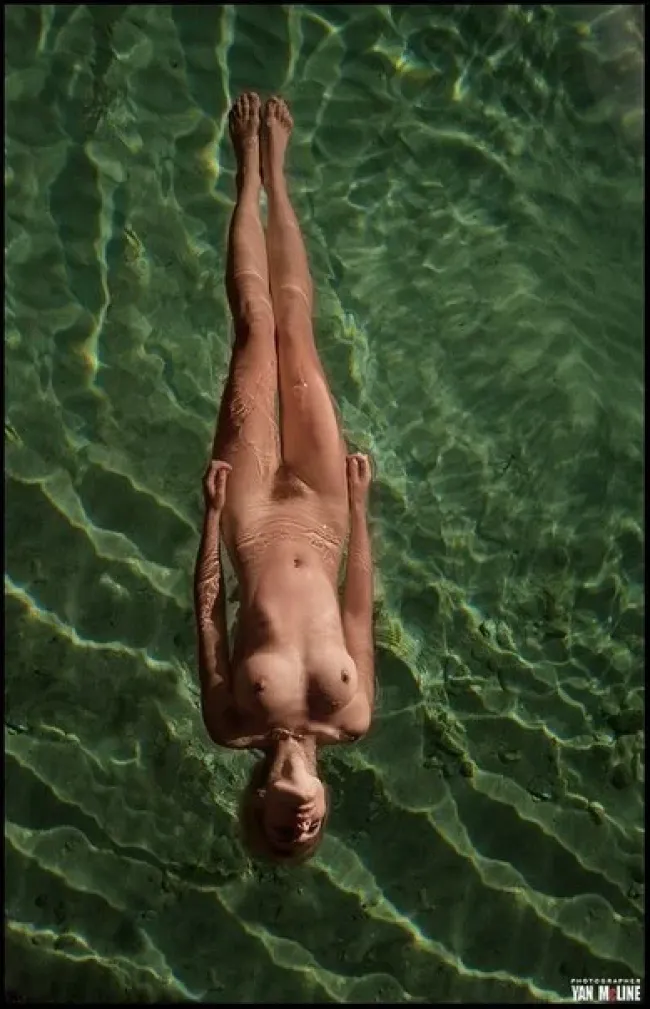 Photographer Yan McLine, Erotique